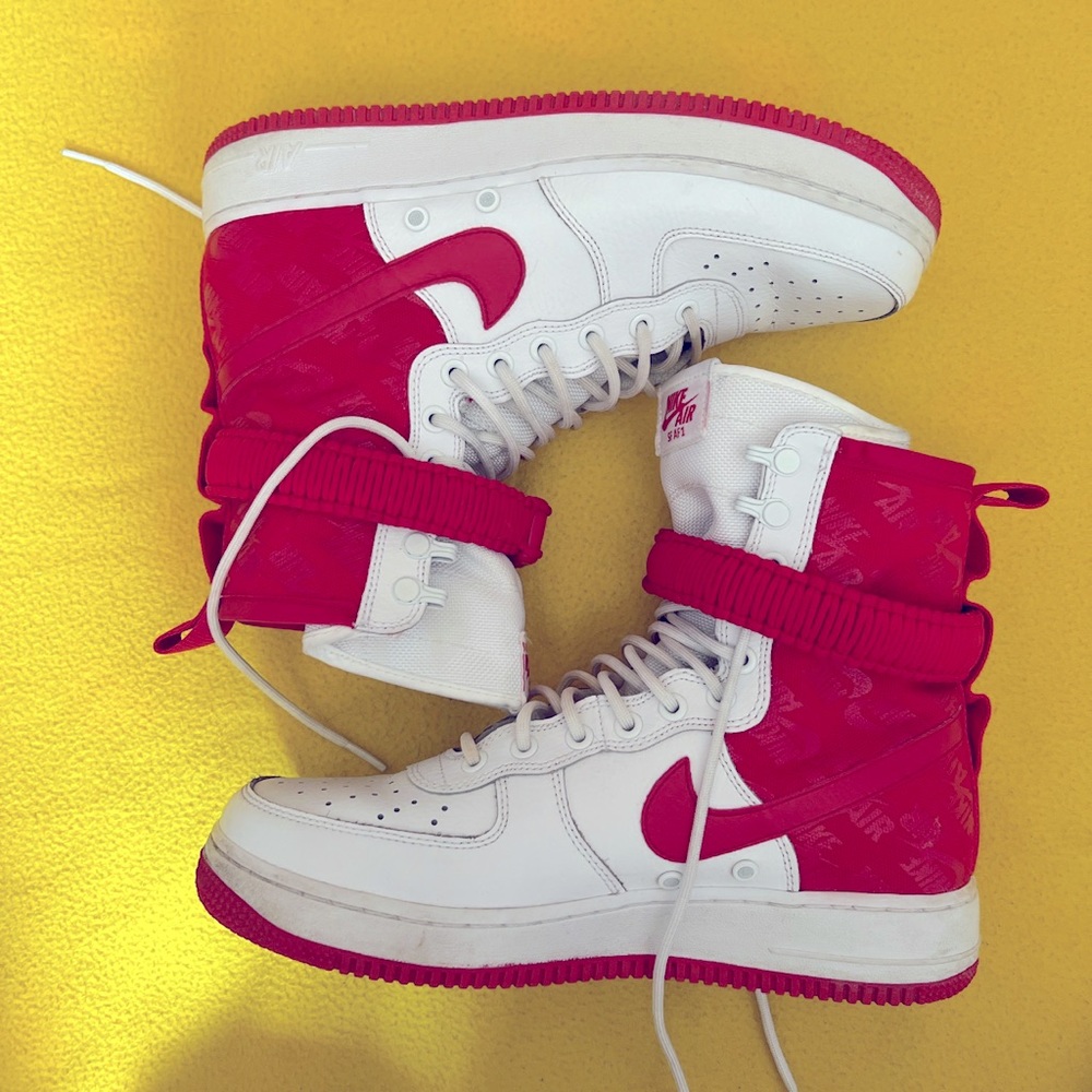 Nike SF AF1 hightops with clip. White and Red. Mens 9.5.